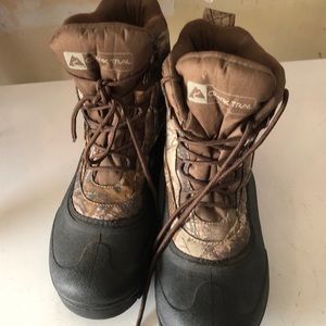 Waterproof camo winter hunting boots